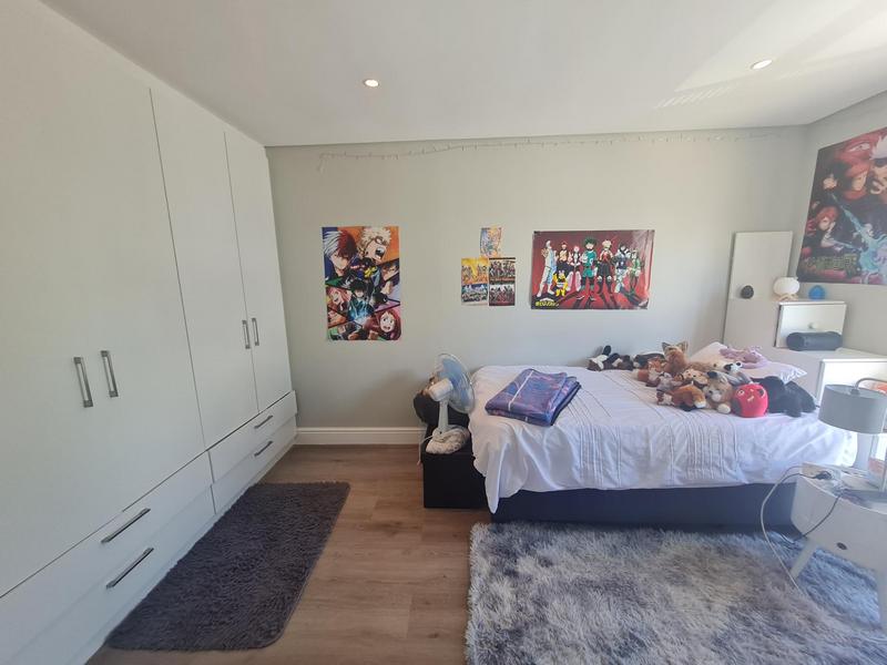 To Let 4 Bedroom Property for Rent in Croydon Western Cape